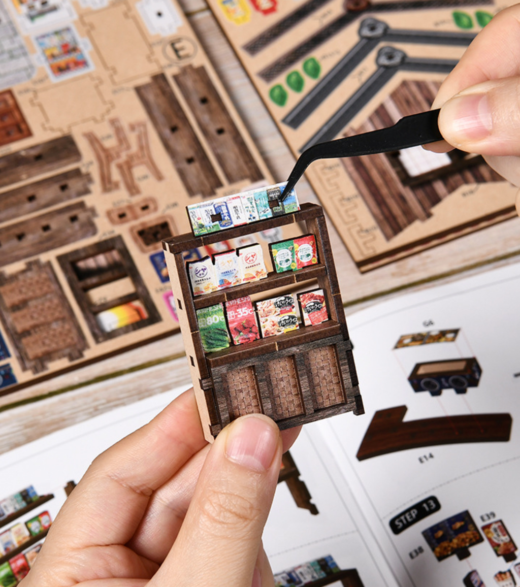 Miniature Japanese Shop